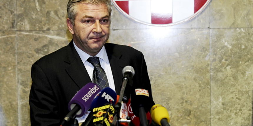 Zagreb, 211212.Press konferencija ministra unutrasnjih poslova Ranka Ostojica na kojoj je prezentirao nalaze unutarnje kontrole MUP-a. Kontrola je provjeravala navode Novog lista o pracenju drzavnog odvjetnika i osmero novinara.Foto: Srdjan Vrancic / CR