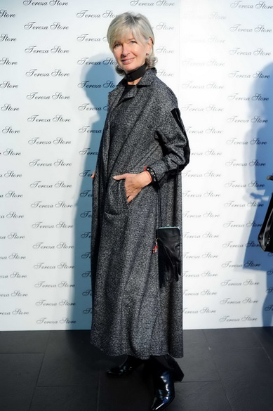 Poznavatelji vrhunske svjetske mode sada imaju razlog za još jedno modno zadovoljstvo! Svjetski poznate modne marke iz bogate TEREZA multibrand store ponude stanuju sada na novoj atraktivnoj lokaciju u samom centru grada u Importanne Galleria Poznavatelji vrhunske svjetske mode sada imaju razlog za još jedno modno zadovoljstvo! Svjetski poznate modne marke iz bogate TEREZA multibrand store ponude stanuju sada na novoj atraktivnoj lokaciju u samom centru grada u Importanne Galleria