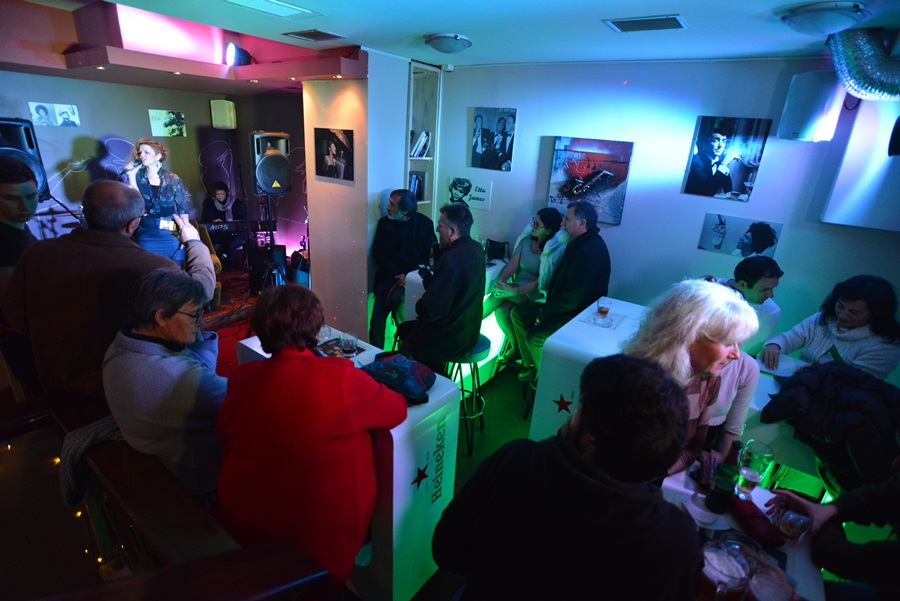 Večer poezije – Riječi iznad svega i Balboa band u Backstage baru