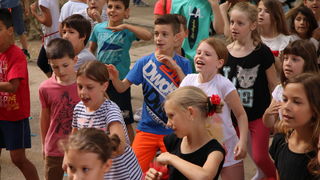 Posljednji dan nastave u OŠ Petra Preradovića u ritmu zumbe Posljednji dan nastave u OŠ Petra Preradovića u ritmu zumbe