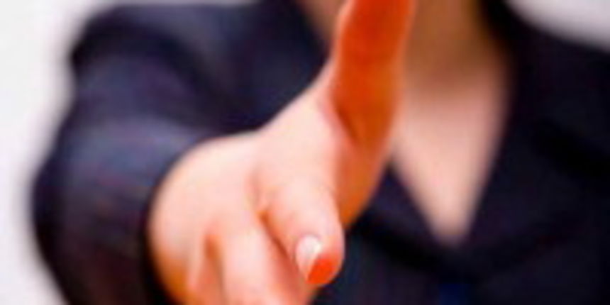 upoznavanje/foto: http://www.navidiku.rs/magazin/life-style/bonton/upoznavanje-predstavljanje-i-oslovljavanje_1833/ upoznavanje/foto: http://www.navidiku.rs/magazin/life-style/bonton/upoznavanje-predstavljanje-i-oslovljavanje_1833/