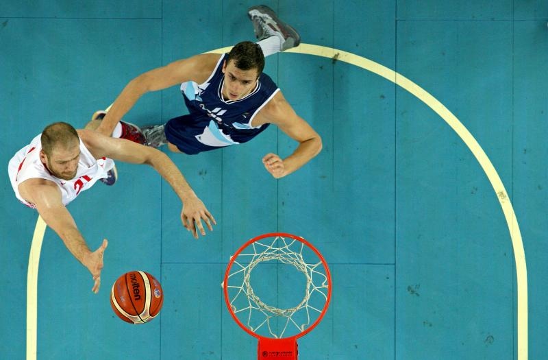 Arena Zagreb, Zagreb – Pripremni turnir za EuroBasket 2015., Hrvatska – BiH. Photo: Igor Kralj i Marko Lukunic/PIXSELL Arena Zagreb, Zagreb – Pripremni turnir za EuroBasket 2015., Hrvatska – BiH. Photo: Igor Kralj i Marko Lukunic/PIXSELL
