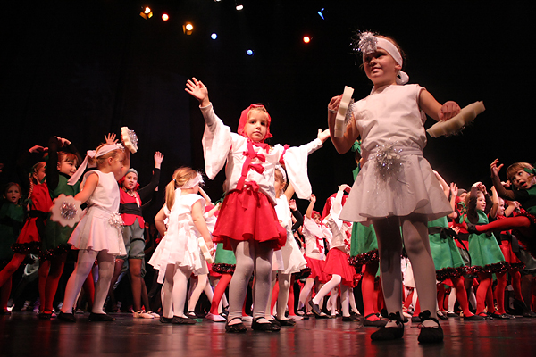 HKK Zadar – Plesna čestitka Zadarskog plesnog ansambla