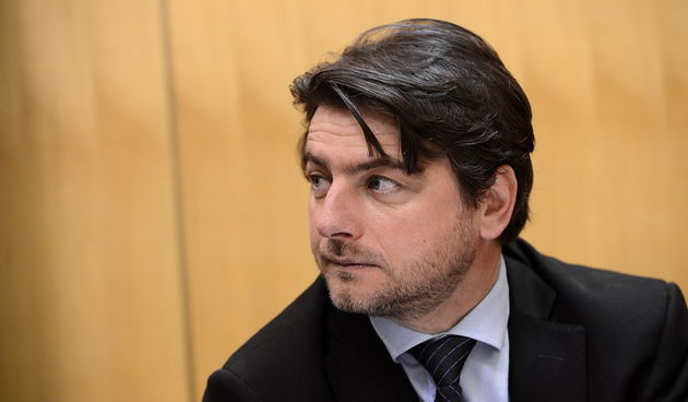 Zagreb, 250413.
Markov trg.
Sabor.
Redovita sjednica Sabora s raspravom o Prijedlogu strategije razvoja turizma Republike Hrvatske do 2020. godine.
Na fotografiji: Darko Lorencin.
Foto: Goran Mehkek / CROPIX