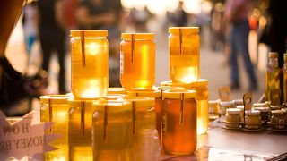 “Kupujmo hrvatsko” i “Vrijedne ruke” (foto:Saša Čuka) “Kupujmo hrvatsko” i “Vrijedne ruke” (foto:Saša Čuka)