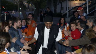 Fred House medju navijacima Pamese