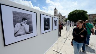 Hrvatska se sjeća košarkaške legende Krešimira Ćosića koji nas je prerano napustio prije 20 godina. Svečanom večerom u Falkensteinerovom hotelu Iadera u Petrčanima, obitelj Krešimira Ćosića – supruga Ljerka, kćerke Ana i Iva te sin Petar Krešimir, brojni Hrvatska se sjeća košarkaške legende Krešimira Ćosića koji nas je prerano napustio prije 20 godina. Svečanom večerom u Falkensteinerovom hotelu Iadera u Petrčanima, obitelj Krešimira Ćosića – supruga Ljerka, kćerke Ana i Iva te sin Petar Krešimir, brojni