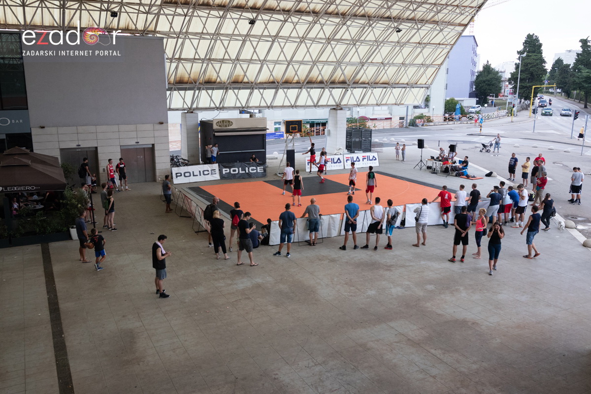 3×3 Basket Tour @ City Galleria