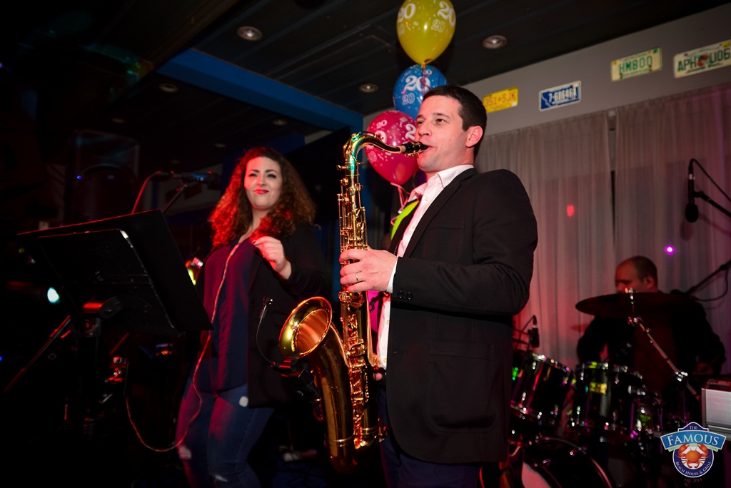 U Famous beach and grill baru Rockatansky bend proslavio je 20 godina djelovanja U Famous beach and grill baru Rockatansky bend proslavio je 20 godina djelovanja