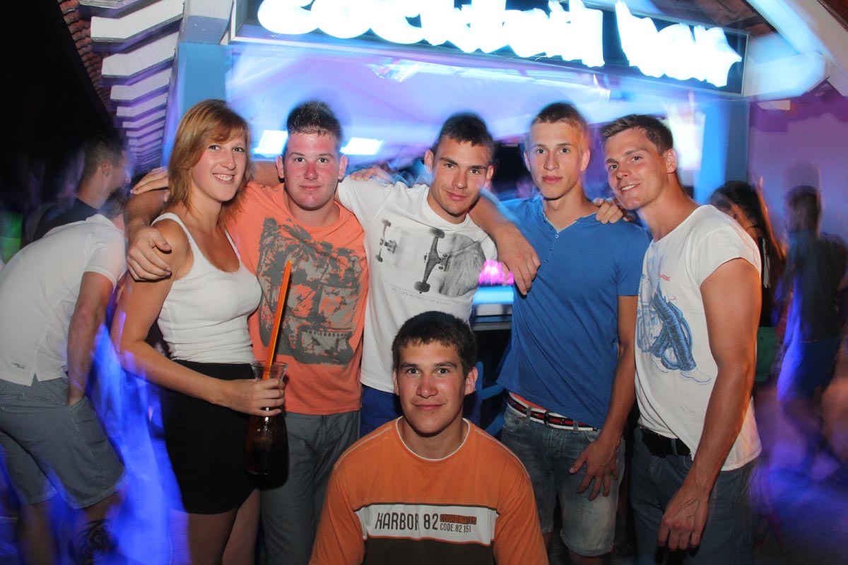 Noštromo bar Vir: Crazy flame night vol #3, foto: Iva Perinčić Noštromo bar Vir: Crazy flame night vol #3, foto: Iva Perinčić