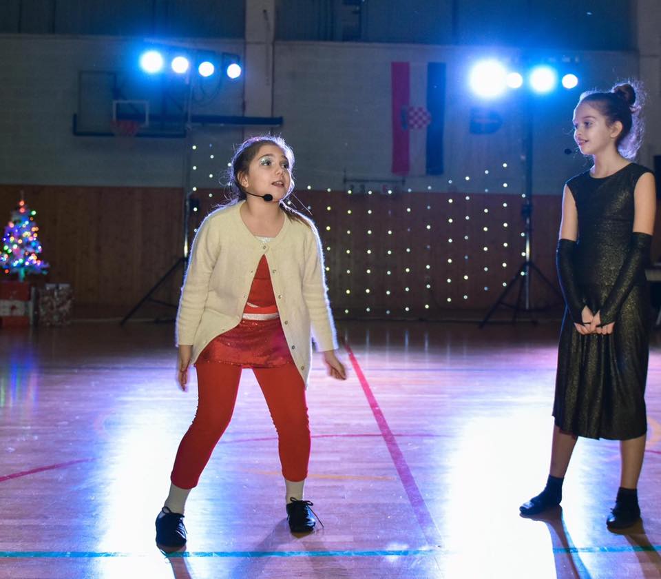 Plesna Božićna čarolija na otoku Pagu