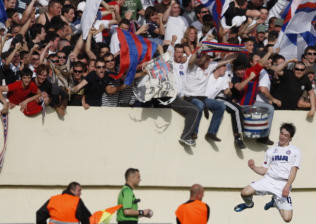 Sibenik, 050510.
Gradski stadion Subicevac.
Uzvratna utakmica finala Hrvatskog nogometnog kupa izmedju Sibenika i Hajduka.
Na fotografiji: slavlje igraca Hajduka, Ante Vukusic.
Foto: Ante Cizmic / CROPIX