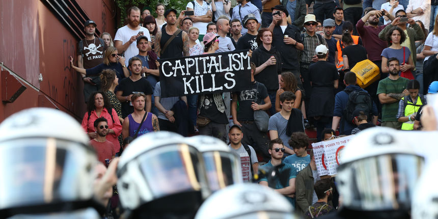 Hamburška kao ratna zona: policija zatražila pomoć, Melania Trump blokirana u rezidenciji Hamburška kao ratna zona: policija zatražila pomoć, Melania Trump blokirana u rezidenciji