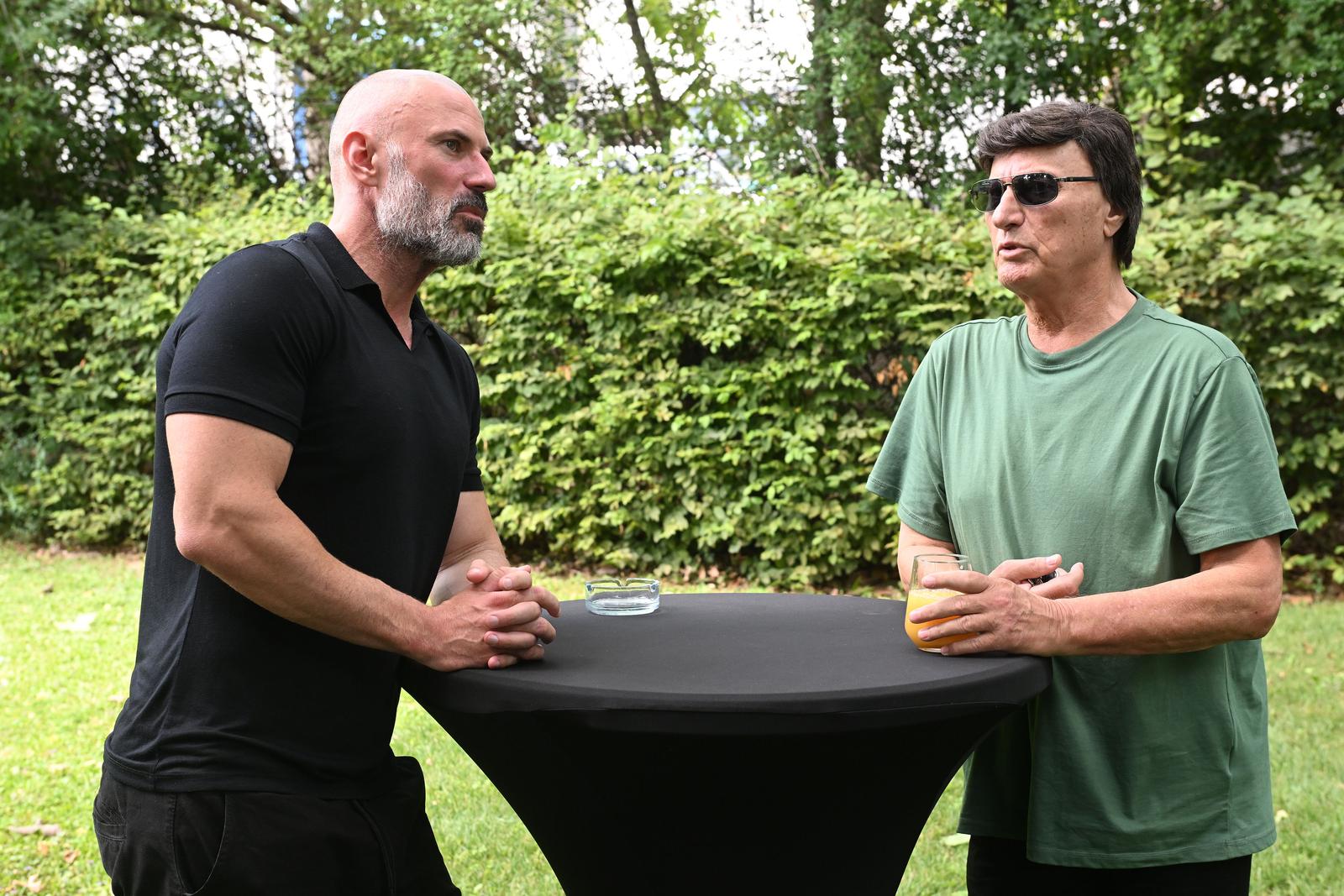 U Croatia Records-u odrzana je promocija novog albuma pjevaca Duska Lokina. U Croatia Records-u odrzana je promocija novog albuma pjevaca Duska Lokina.