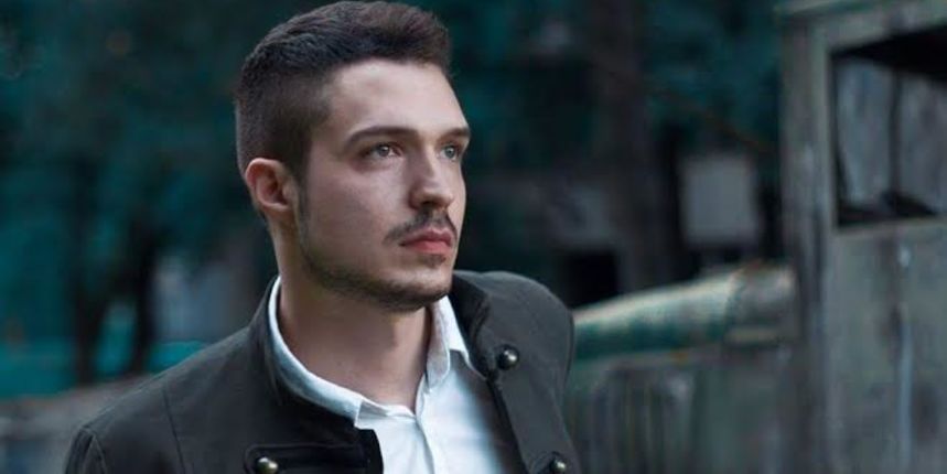 Image 379995 (auto) Image 379995 (auto)