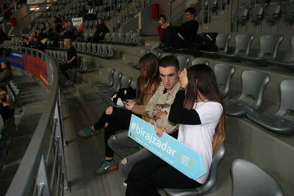 Košarkaši i navijači KK Zadar podržali akciju #birajzadar Košarkaši i navijači KK Zadar podržali akciju #birajzadar