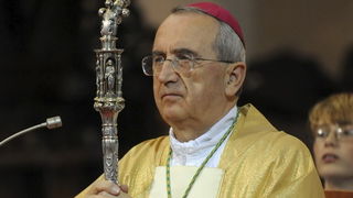 Zadar, 251212
Misu polnocku u katedrali svete Stosije predvodio je nadbiskup msgr. Zelimir Puljic.
Na fotografiji: detalj s mise; msgr. Zelimir Puljic(sredina)
Foto: Luka Gerlanc / CROPIX Zadar, 251212
Misu polnocku u katedrali svete Stosije predvodio je nadbiskup msgr. Zelimir Puljic.
Na fotografiji: detalj s mise; msgr. Zelimir Puljic(sredina)
Foto: Luka Gerlanc / CROPIX