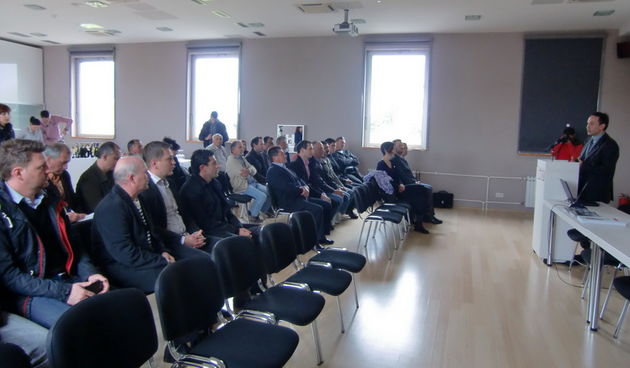 IMPACT centar, predavanje