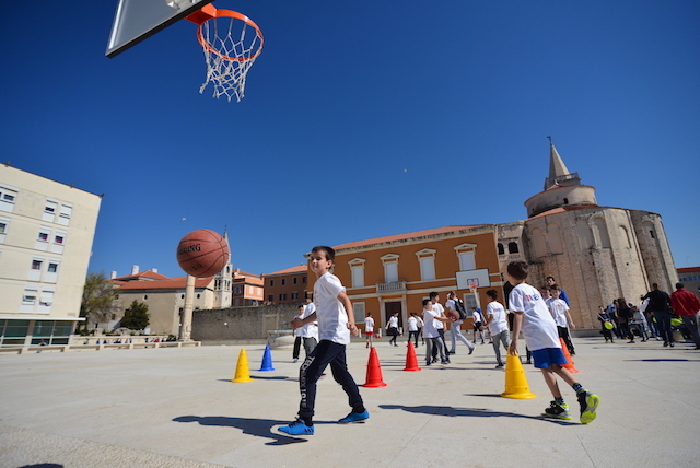 Košarkaške legende zaigrale sa Zadranima na Forumu Košarkaške legende zaigrale sa Zadranima na Forumu