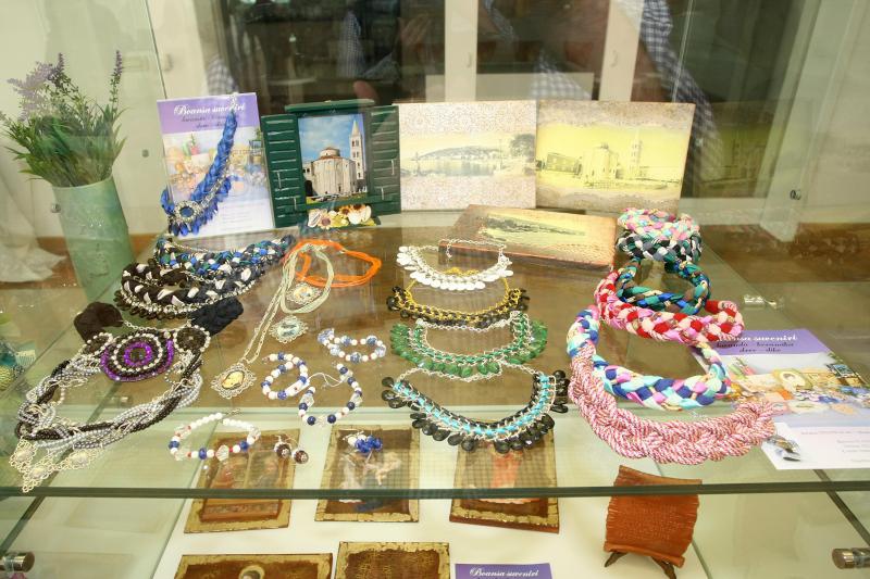 Udruga inovatora Zadarske zupanije organizirator je manifestacije pod nazivom 1. nacionalni i 4. zupanijski Festival suvenira Zadarske zupanije. Izlozba ima natjecateljski karakter. Photo: Dino Stanin/PIXSELL