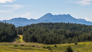 Simpatična galerija koja prikazuje životinjsku farmu na najvišem južnom vrhu Velebita – Crnopcu Simpatična galerija koja prikazuje životinjsku farmu na najvišem južnom vrhu Velebita – Crnopcu