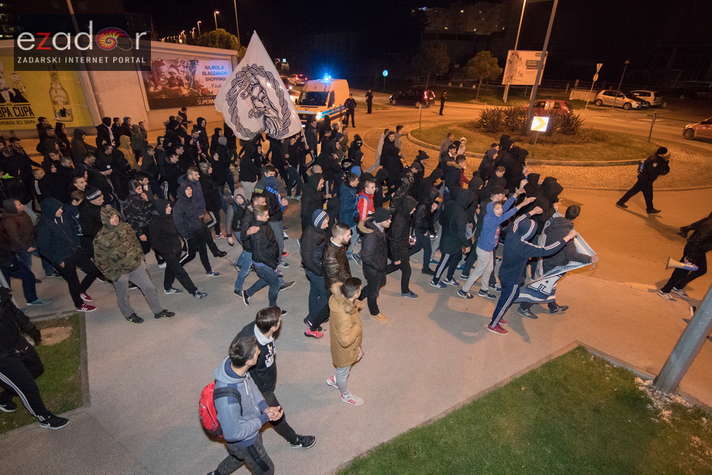 Okupljanje Tornada na Forumu i korteo do Krešinog doma Okupljanje Tornada na Forumu i korteo do Krešinog doma