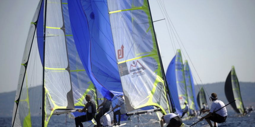 Zadar, 020909.
Europsko prvenstvo u jedrenju za klasu 49er 2009.
Danas se vozi treci dan regata na Europskom prvenstvu u klasi 49er koje se odrzava od 29og kolovoza do 5og rujna u organizaciji JK Uskok.
Iako se start odgodio za vise od 2 sata odrzana su Zadar, 020909.
Europsko prvenstvo u jedrenju za klasu 49er 2009.
Danas se vozi treci dan regata na Europskom prvenstvu u klasi 49er koje se odrzava od 29og kolovoza do 5og rujna u organizaciji JK Uskok.
Iako se start odgodio za vise od 2 sata odrzana su
