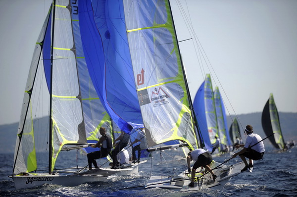 Zadar, 020909.
Europsko prvenstvo u jedrenju za klasu 49er 2009.
Danas se vozi treci dan regata na Europskom prvenstvu u klasi  49er koje se odrzava od 29og kolovoza do 5og rujna u organizaciji JK Uskok. 
Iako se start odgodio za vise od 2 sata odrzana su