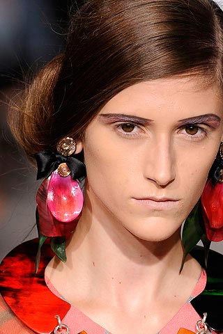 Naušnice kao nezaobilazan detalj ove sezone