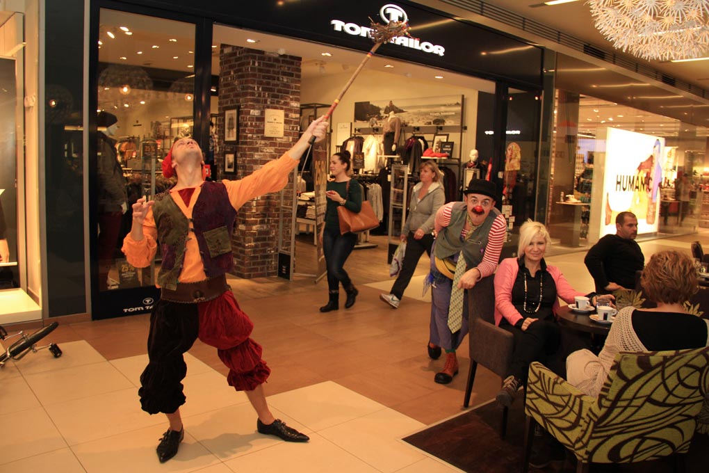 Image 685831 (auto) Image 685831 (auto)