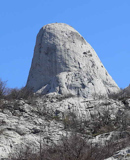 Ako ste u mogućnosti za mali izlet, posjetite Stap – veliko krško polje na Južnom Velebitu, na 960 m visine, foto: Vedran Penga