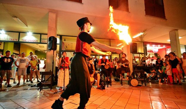 Performeri Saraswati na KalelargArt-u ; foto Iva Perinčić