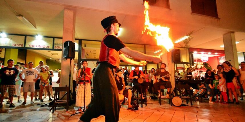 Performeri Saraswati na KalelargArt-u ; foto Iva Perinčić Performeri Saraswati na KalelargArt-u ; foto Iva Perinčić