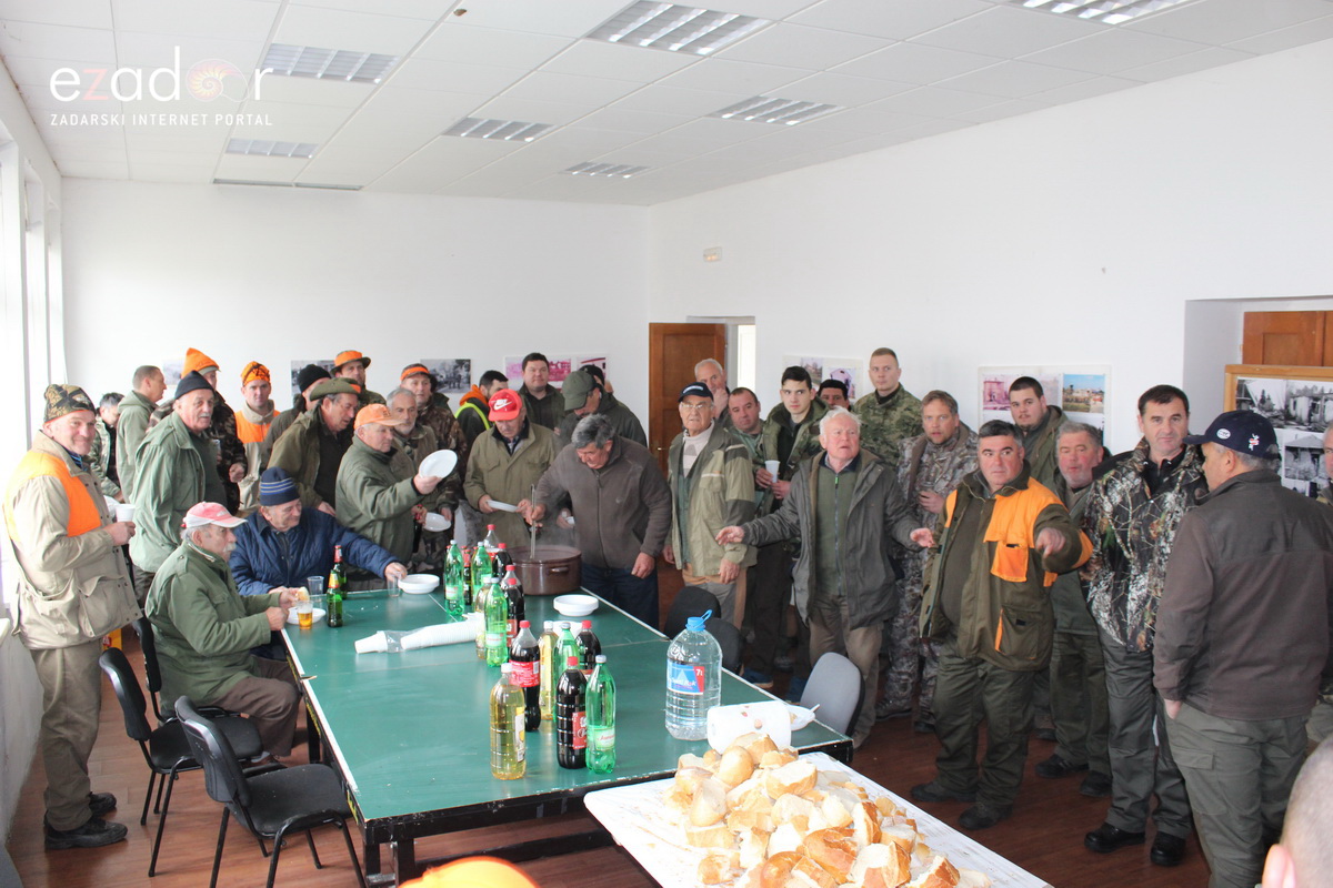 Lovci “Diane” kod Crnog odstrijelili  trinaest lisica i osam čagljeva