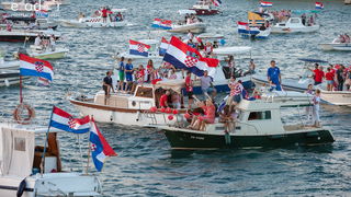 Zadar priredio čudesan doček svojim Vatrenim herojima (1)