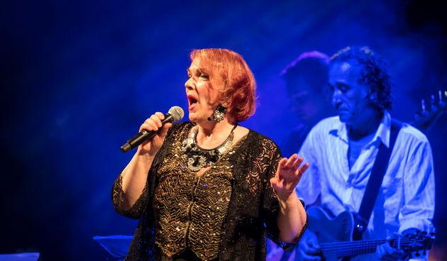 Zorica Kondža i klapa Cambi @ bazen Ilirije u Biogradu