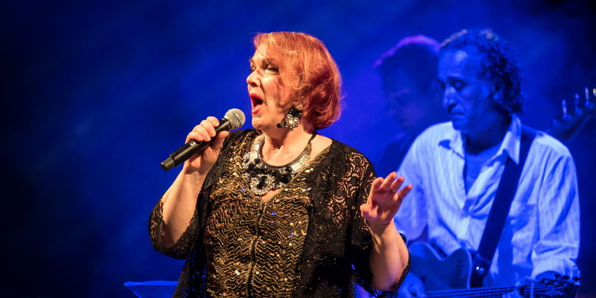 Zorica Kondža i klapa Cambi @ bazen Ilirije u Biogradu Zorica Kondža i klapa Cambi @ bazen Ilirije u Biogradu