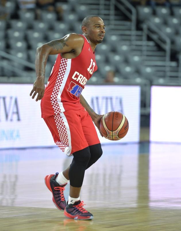 Arena Zagreb, Zagreb – Pripremni turnir za EuroBasket 2015., Hrvatska – Estonija. Photo: Igor Kralj i Marko Lukunic/PIXSELL Arena Zagreb, Zagreb – Pripremni turnir za EuroBasket 2015., Hrvatska – Estonija. Photo: Igor Kralj i Marko Lukunic/PIXSELL