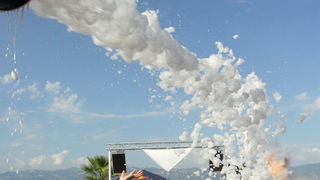 Zrce, Novalja 290710.
Aquarius pjena party srpanj 2010. – Jedan od zastitnih znakova Aquariusa na Zrcu je pjena party. Svakog dana na after beach partyjima on starta u 17.00 te se ponovi jos nekoliko puta. Ove godine Aquarius ima i dodatni top koji baca p Zrce, Novalja 290710.
Aquarius pjena party srpanj 2010. – Jedan od zastitnih znakova Aquariusa na Zrcu je pjena party. Svakog dana na after beach partyjima on starta u 17.00 te se ponovi jos nekoliko puta. Ove godine Aquarius ima i dodatni top koji baca p