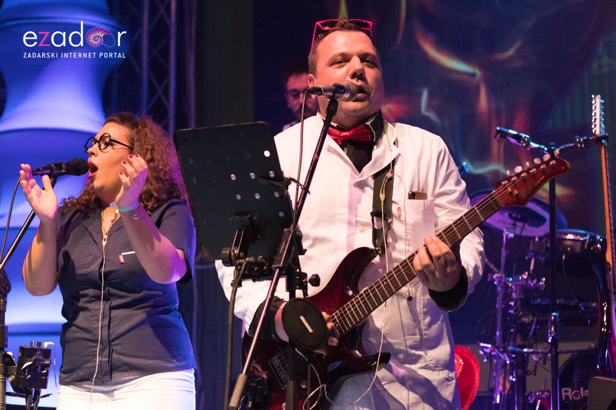 Ludnica u Saturnusu: Najbolji doček u svemiru i šire Ludnica u Saturnusu: Najbolji doček u svemiru i šire