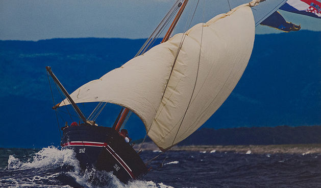 U Muzeju antičkog stakla otvorena je izložba fotografija ”Rota palagruzona” autora Ive Pervana i predavanje ”Falkuša – od Palagruže do Atlantika” profesora Joška Božanića, foto: Leo Banić