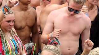 Zrće: Drugi dan Hideout festivala privukao je mnogobrojnu publiku na after beach party, Photo: Luka Stanzl/PIXSELL Zrće: Drugi dan Hideout festivala privukao je mnogobrojnu publiku na after beach party, Photo: Luka Stanzl/PIXSELL