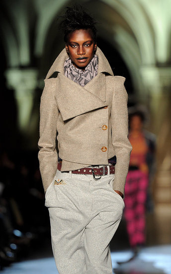 Vivienne Westwood Red Label, Jesen 2010.  (www.coutorture.com)