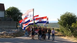 Koracima nade u istinu