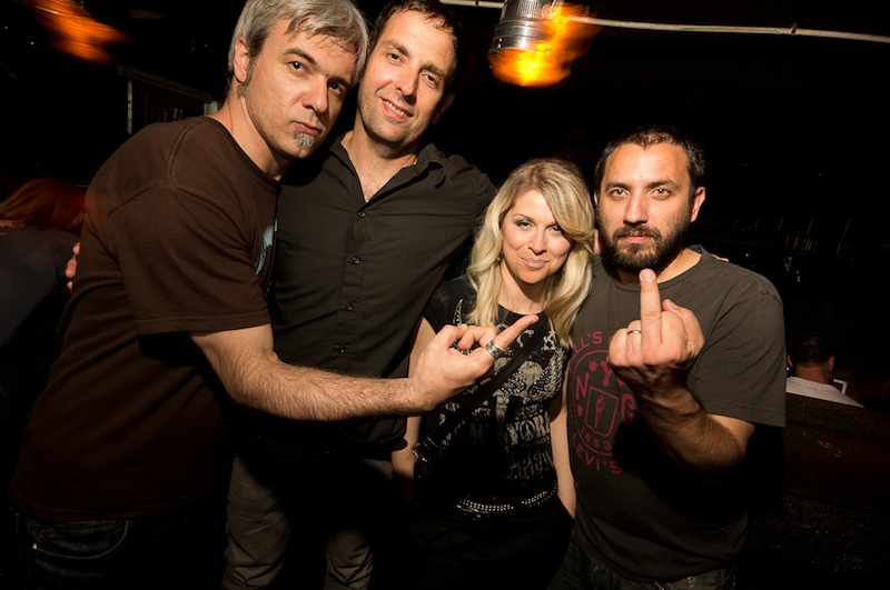 Nakon Porina, Goran Bare i Majke održali su slavljenički koncert u prepunoj Stereo dvorani u Rijeci.