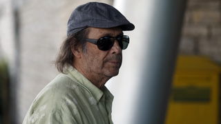 Zadar, 070610.
Gitarist Paco de Lucia stigao je danas popodne u hotel Falkensteiner na Boriku. Odrzati ce koncert sutra u 21 i 30h na trgu Pet bunara.
Foto: Jure Miskovic / CROPIX Zadar, 070610.
Gitarist Paco de Lucia stigao je danas popodne u hotel Falkensteiner na Boriku. Odrzati ce koncert sutra u 21 i 30h na trgu Pet bunara.
Foto: Jure Miskovic / CROPIX