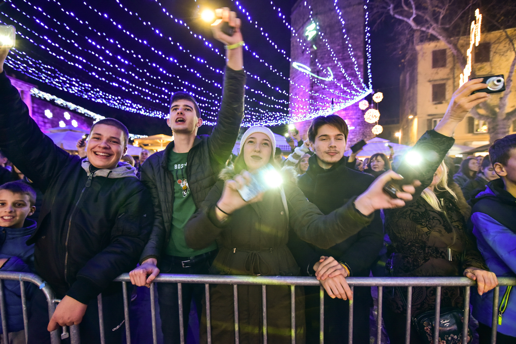 Vatra @ Advent u Zadru Vatra @ Advent u Zadru