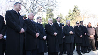 Polaganje vijenaca za poginule branitelje u VRA Maslenica, Foto: Saša Čuka