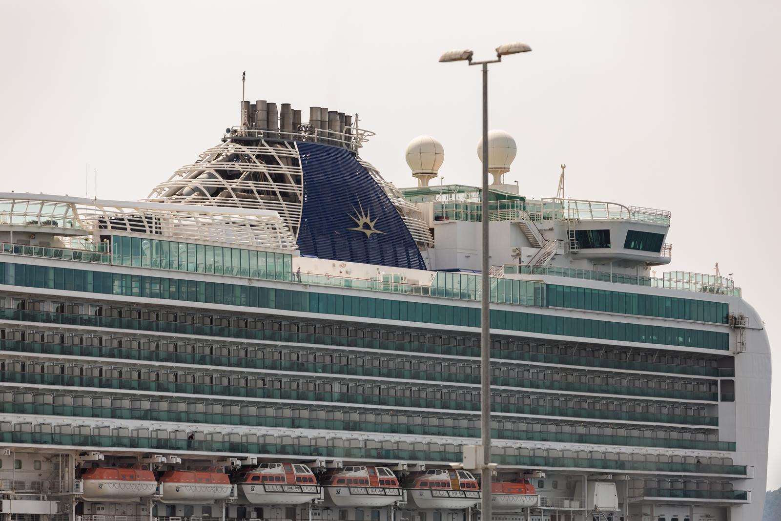 Zadar: Jutros u Gaženicu uplovio kruzer Azura Zadar: Jutros u Gaženicu uplovio kruzer Azura