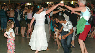 Pet Tambura na Narodnom trgu